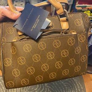 Adrienne Vittadini brown leather purse